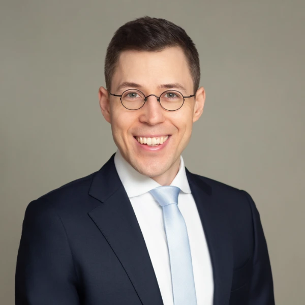 Dr. Christopher Lorenz